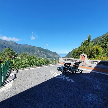 Mountain-ocean-view Madeira