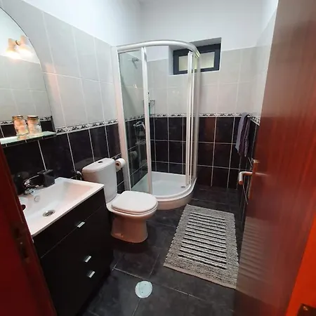 Mountain-ocean-view Madeira Apartment *