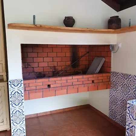 Mountain-ocean-view Madeira Apartment